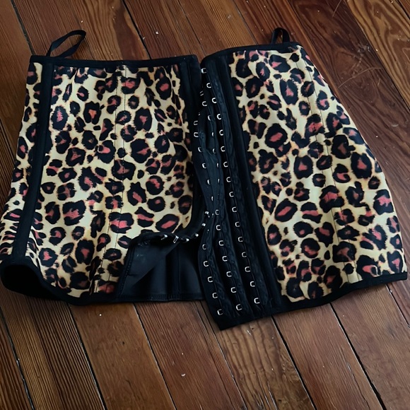 Waist trainer cheetah print - Picture 1 of 3